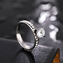 Load image into Gallery viewer, FASHION JEWELRY - WOMEN CIRCLE TITANIUM RINGS